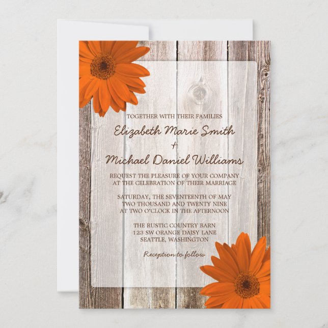 Orange Daisy Rustic Barn Wood Wedding Einladung (Vorderseite)