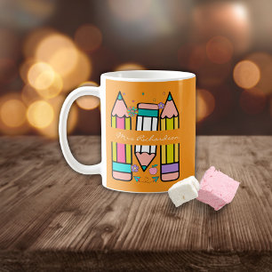 Orange Farbiger Lehrer Name Bleistift Cartoon Kaffeetasse