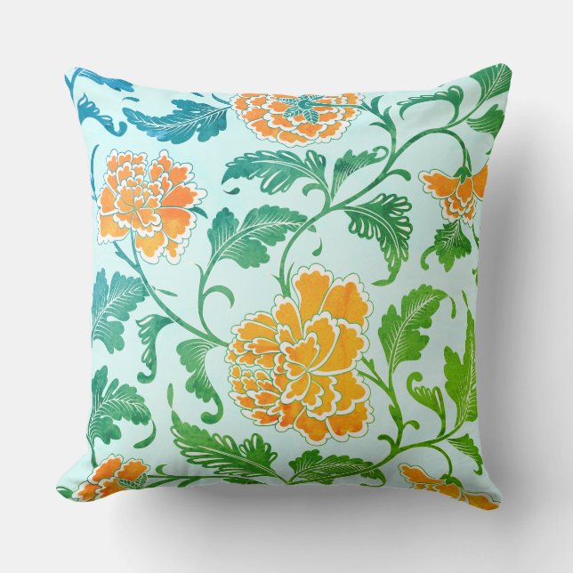 Orange Florals and Greenery on Light Blue Kissen (Vorderseite)