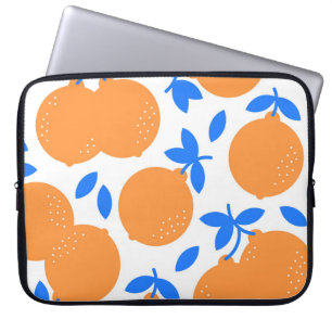 Orange Fruit: Exquisite blauweiße Muster. Laptopschutzhülle