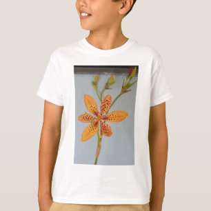 Orange gepunktet Iris genannt eine BlackBerry-Lili T-Shirt