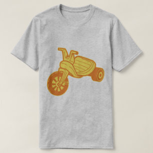 Orange Grafik eines Plastik-Dreirads T-Shirt