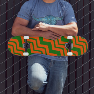 Orange Grüne Chevron-Zickzack-Design Skateboard