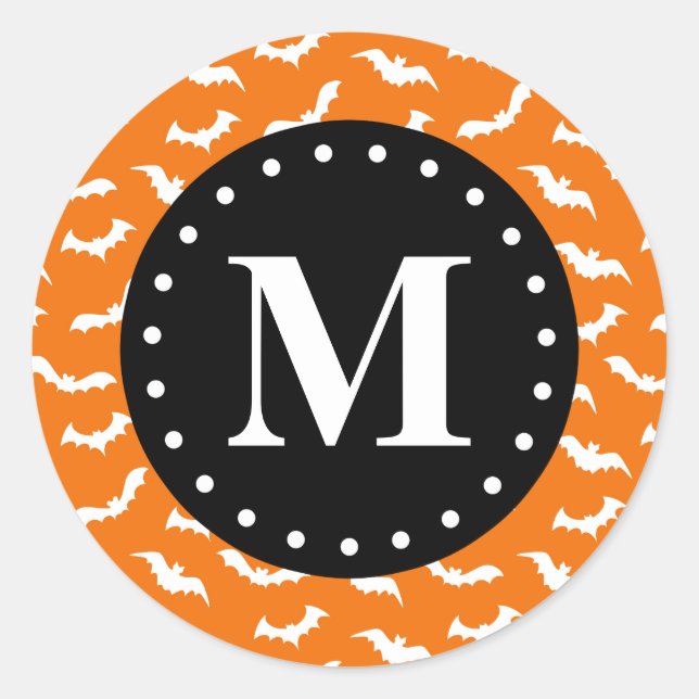 Orange Halloween Bat Pattern Black Monogram Runder Aufkleber (Vorderseite)