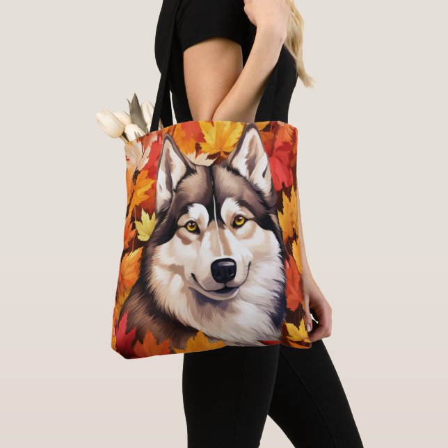 ORANGE HERBSTLAUBS & SIBERIAN HUSKY DOG (Von Nahem)