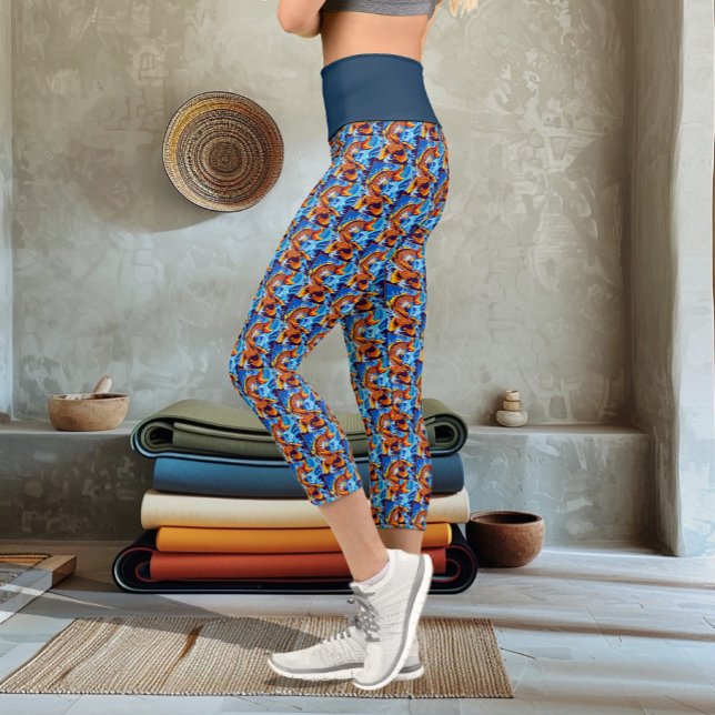 Orange Koi Fish Blue Capri Leggings (Von Creator hochgeladen)
