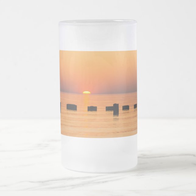 Orange Lake Sunrise Mattierte Tasse (Mittel)