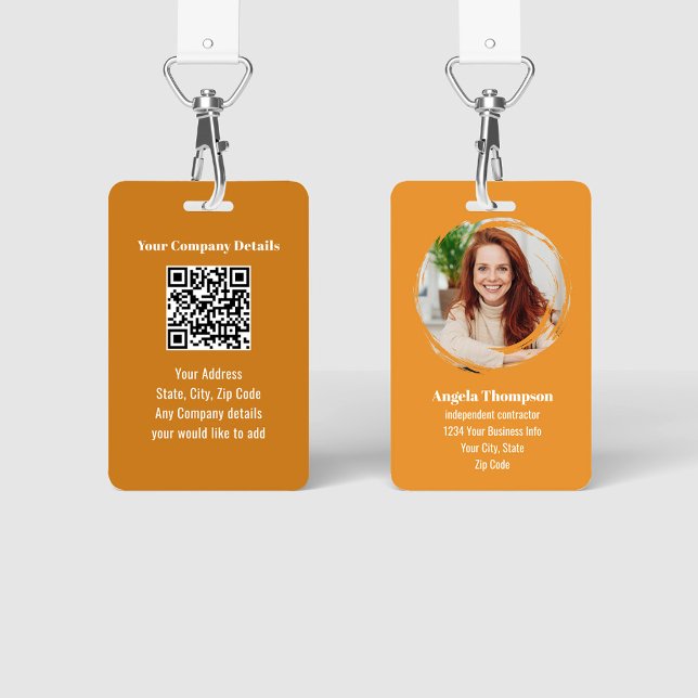 Orange moderner Foto-QR-Code-Mitarbeiter Ausweis (Orange employee photo ID badge with QR code template.)