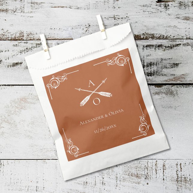 Orange Monogram und Arrows Wedding Geschenktütchen (Burnt Orange Monogram and Arrows Wedding Favor Bags)