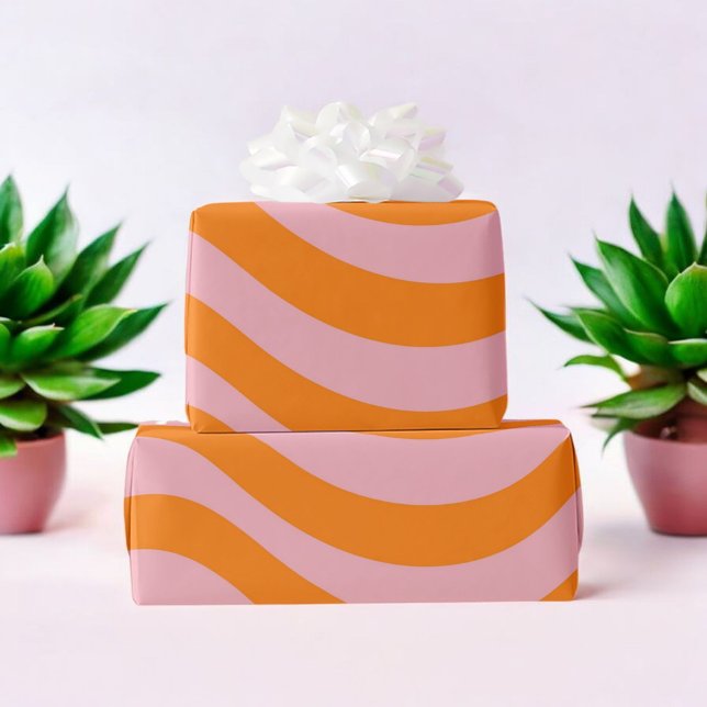 Orange Pink Groovy Wavy Stripe Moderner Minimalist Geschenkpapier (Von Creator hochgeladen)