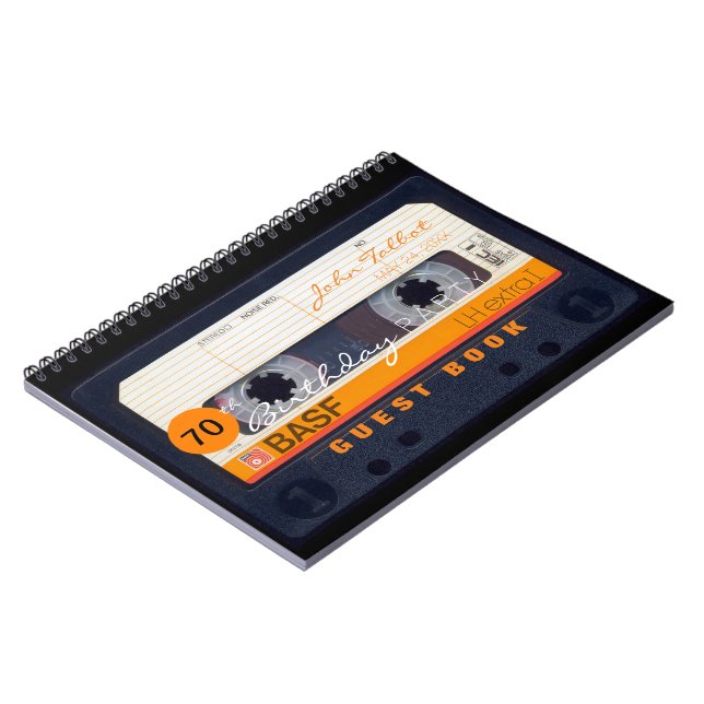 Orange Retro Audiotape 70th birthday Guest Book Notizblock (Linke Seite)