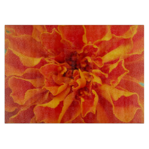 Orange Ringelblume Schneidebrett