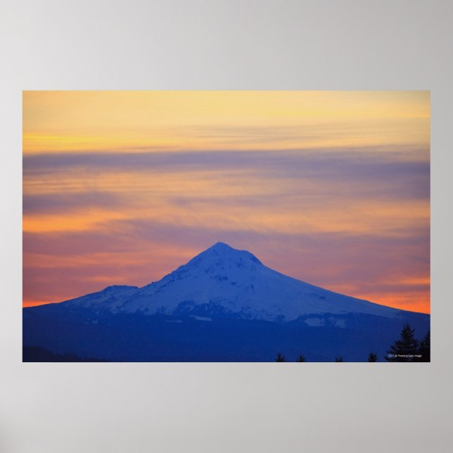 Orange Sky Snow Capped Blue Mountain Poster (Vorne)