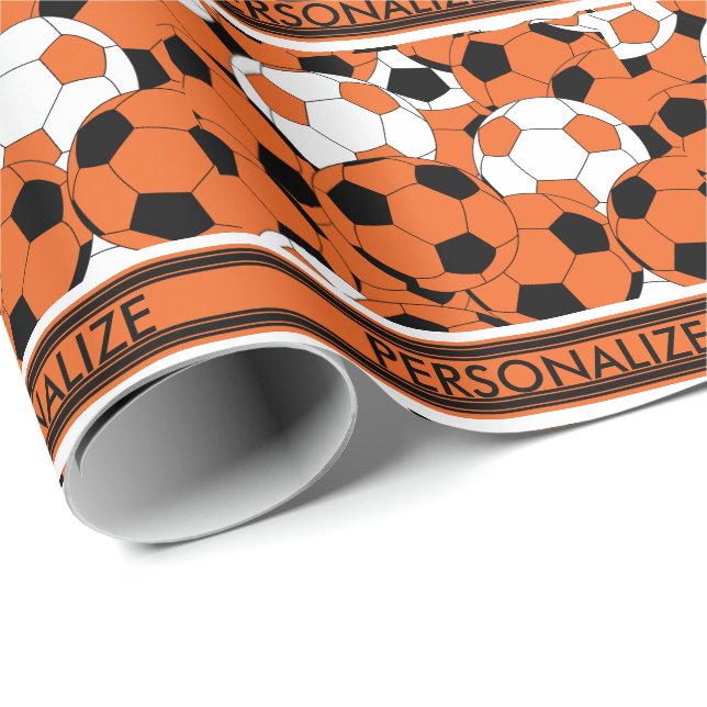 Orange Soccer Ball Collage Geschenkpapier (Rolleneckpunkt)