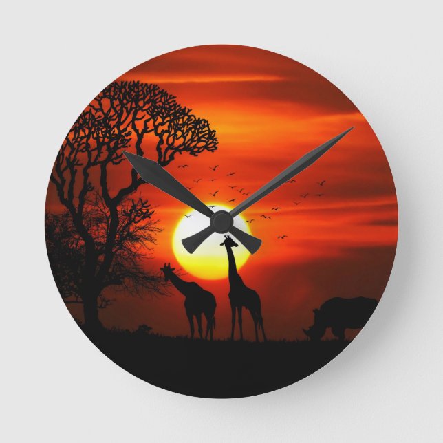 Orange Sonnenuntergang in der Giraffen-Silhouette Runde Wanduhr (Vorderseite)