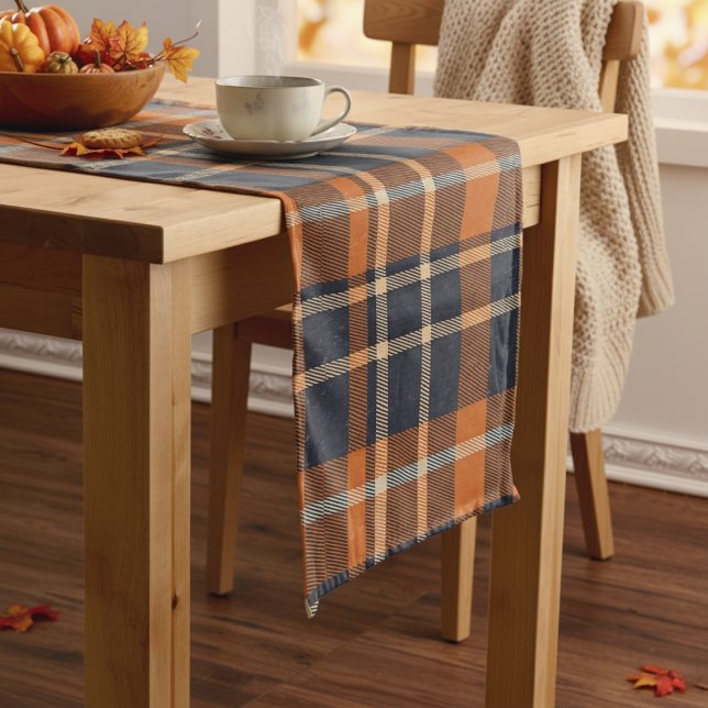 Orange und Blau im Herbst Kariert überprüft Großer Tischläufer (Autumn Orange and Blue Checked Plaid Long Table Runner)