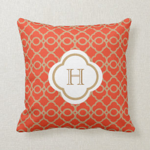 Orange und Goldmarokkanisches Monogramm Kissen