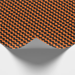 Orange und schwarze Zickzack Streifen Geschenkpapier