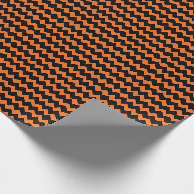 Orange und schwarze Zickzack Streifen Geschenkpapier (Ecke)