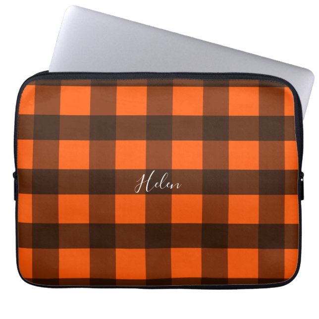 Orange und schwarzes Gingham Laptopschutzhülle (Vorderseite)