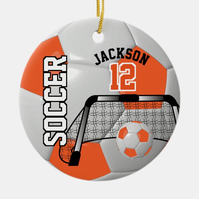 ⚽ Orange und Weiß personalisieren Fußball Keramik Ornament (Vorne)