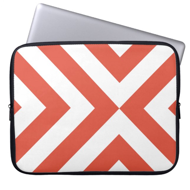 Orange und White Chevrons Laptopschutzhülle (Vorderseite)