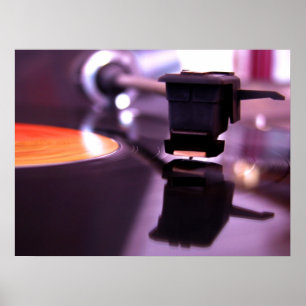 Orange Vinyl Record mit cool lila Hintergrund Poster