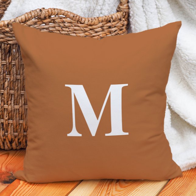 Orange White Monogram Initial Kissen (Burnt orange and white monogram decorator pillow)
