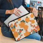 Orangefarbene Blume, Blumenmuster, Muster von Blum Laptopschutzhülle<br><div class="desc">Elegantes,  stilvolles und raffiniertes Muster mit orangefarbenen Blume. Modernes und trendiges Geschenk,  perfekt für den Blumendesigner in Ihrem Leben.</div>