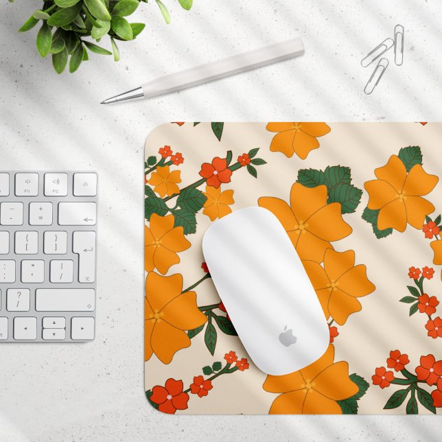 Orangefarbene Blume, Blumenmuster, Muster von Blum Mousepad (Von Creator hochgeladen)