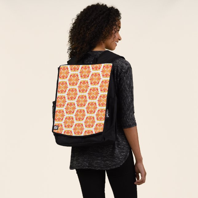 Orangefarbene Blume, Muster von Blume, Muster von  Rucksack (Ausgewaschen)