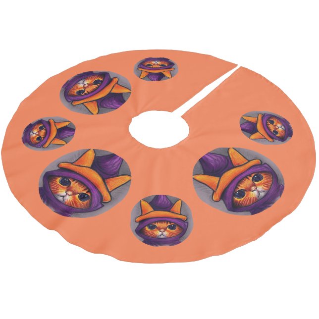 Orangefarbene Katze mit Lila Hexenhuttholz Polyester Weihnachtsbaumdecke (Schrägansicht)