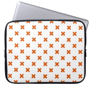 Orangefarbene Kreuzstiche auf weiß Laptopschutzhülle