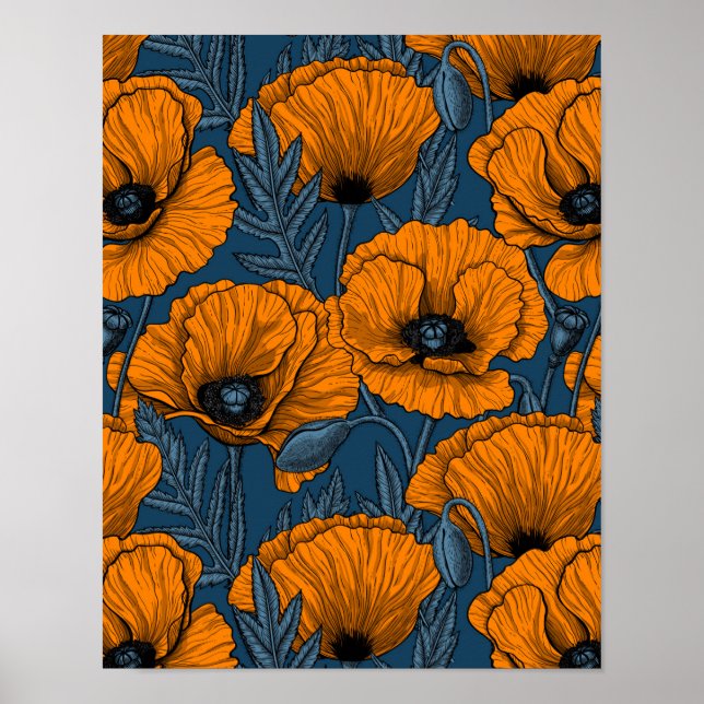 Orangefarbene Mohn in dunkelblau Poster (Vorne)