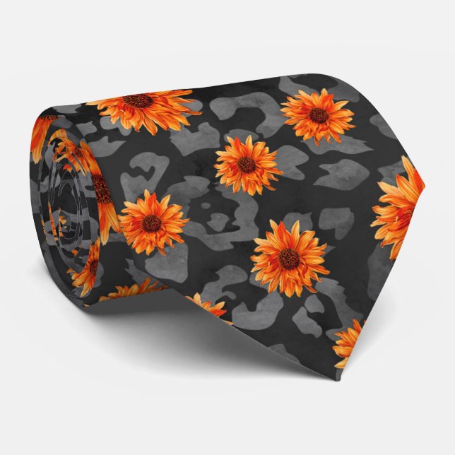 Orangefarbene Schädel und Sonnenblumen, Design 4 Krawatte (Gerollt)