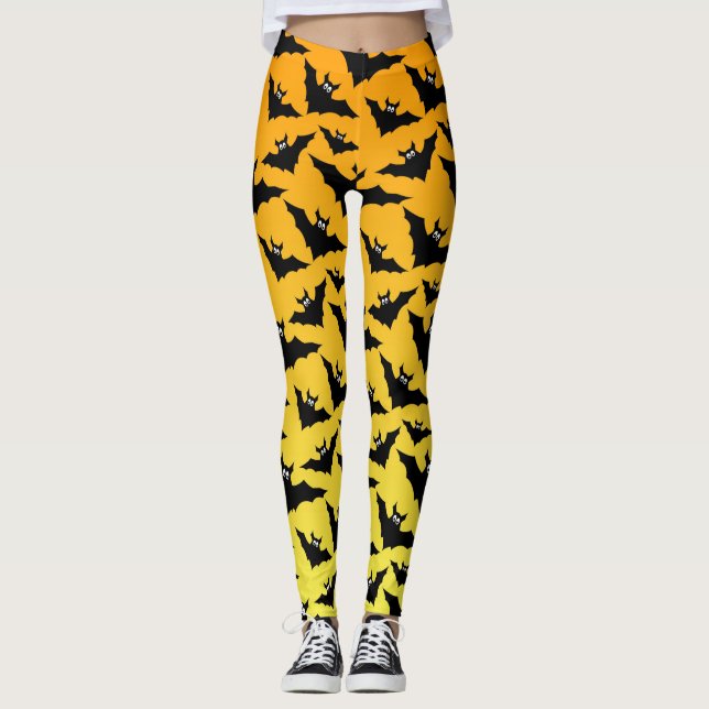 Orangefarbene schwarze Fledermäuse Halloween-Muste Leggings (Vorderseite)