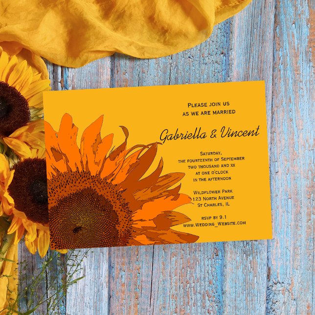 Orangefarbene Sonnenblume auf der Gelben Hochzeit Einladung (Invite guests to your summer or fall marriage with the Orange Sunflower Wedding Invitation.)