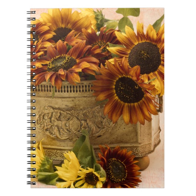Orangefarbene Sonnenblumen im Körbchen Notizblock (Vorderseite)