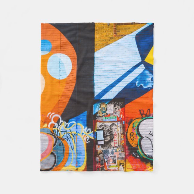 Orangefarbene und blaue Graffiti Fleecedecke (Vorderseite)