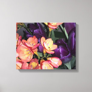 Orangefarbene und violette Blumen Leinwanddruck