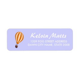 Orangefarbener Heißluftballon in blau