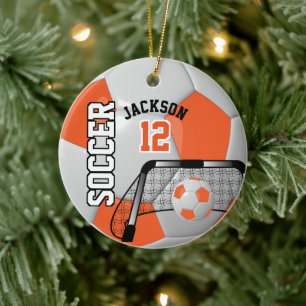 Orangefarbener und weißer Fußball Keramik Ornament