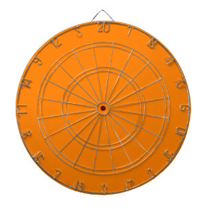 Orangefarbenes Dartboard mit Dartboard Dartscheibe
