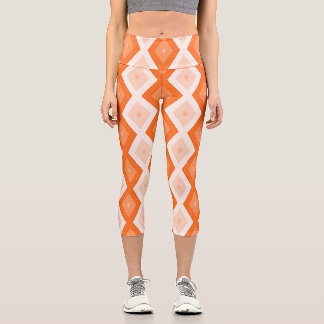 Orangefarbenes Diamantmuster Capri Leggings (Vorderseite)