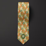 Orangefarbenes, grün Abstraktes Blumenmonogramm Krawatte<br><div class="desc">Stell dich heraus mit unserer Burnt Orange,  Moss Green Abstrakt Floral Monogram Neck Tie. Die einmalige Kombination aus Orange und Moosgrün,  zusammen mit dem abstrakten Blumenmuster,  schafft einen unverwechselbaren Look. Verbessern Sie Ihren Stil mit unseren koordinierenden Socken.</div>