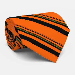 Orangefarbenes, grün gestreiftes Muster Krawatte