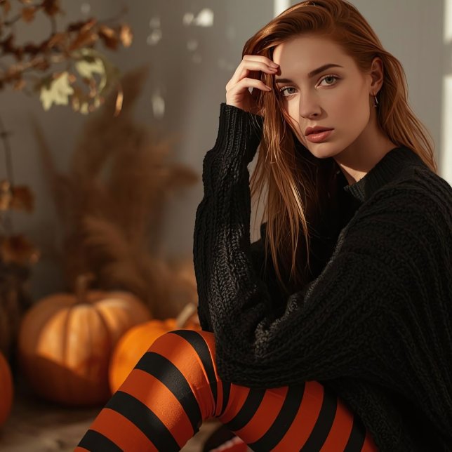 Orangefarbenes und schwarz gestreiftes Halloween-L Leggings (Any which way - these leggings are great for your witch costumed. (AI generated lifestyle shot.))