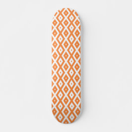Orangefarbenes und weißes Diamantmuster Skateboard