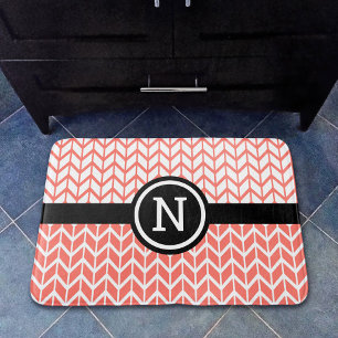 Orangefarbenes Zickzack Muster Monogram Bold moder Badematte