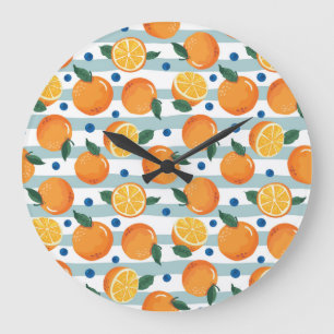 Orangen auf gestreiftem Hintergrund, Sommer Muster Große Wanduhr